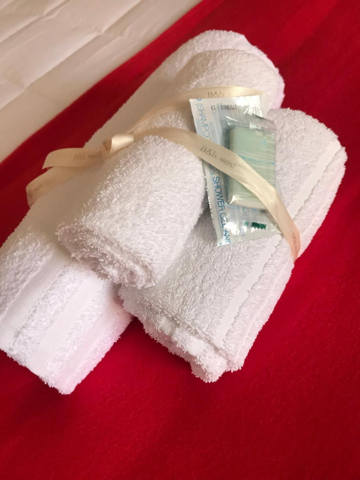 B&B Mo•Si Massa d'Albe Eksteriør billede
