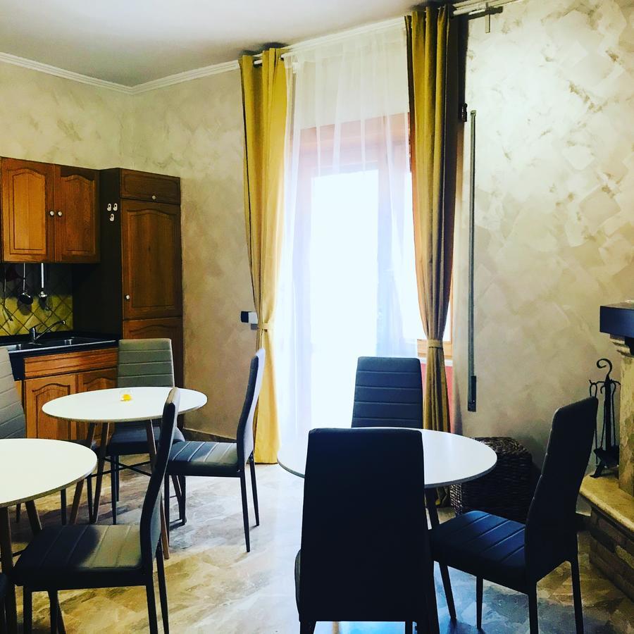 B&B Mo•Si Massa d'Albe Eksteriør billede